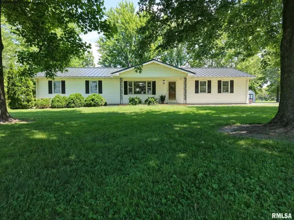 13919 Hamilton Pike Rd, Whittington, IL 62897