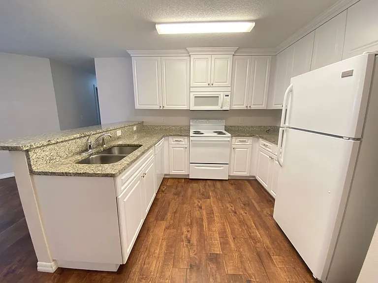 1301 Wood Duck Ln #1 — Photo 2