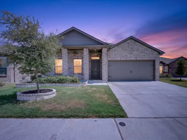 8812 Russano Rd, Fort Worth, TX 76131