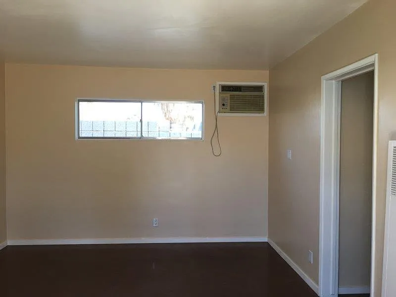 Studio, 412 sqft, $1,295 — Photo 3