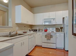 Stoneleigh at the Reserve, Minneapolis, MN 55446