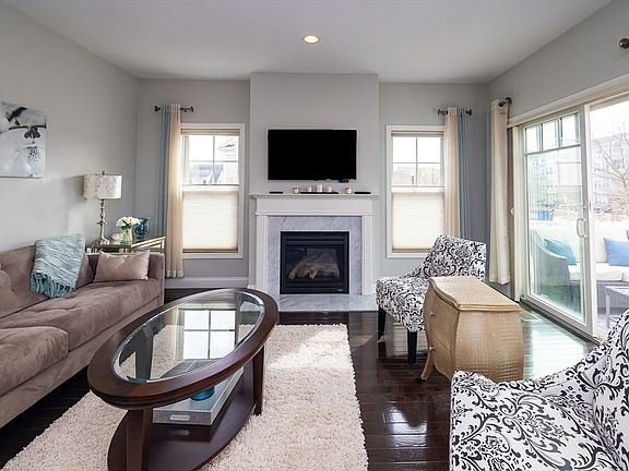 3rd image of 62 Parkview St