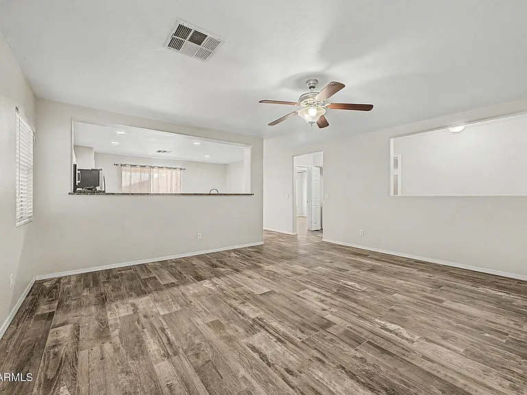 1633 S 225th Ln — Photo 7