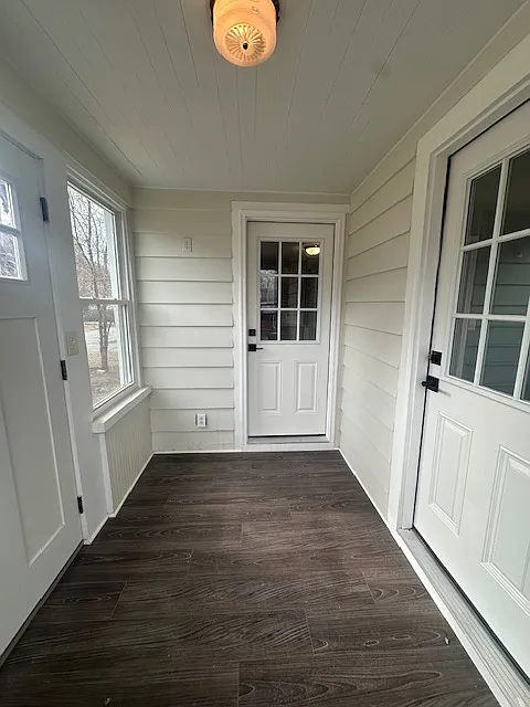 3 bed, 1.5 bath, 1098 sqft, $2,650 — Photo 2