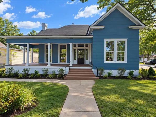 501 E State St, Eagle Lake, TX 77434