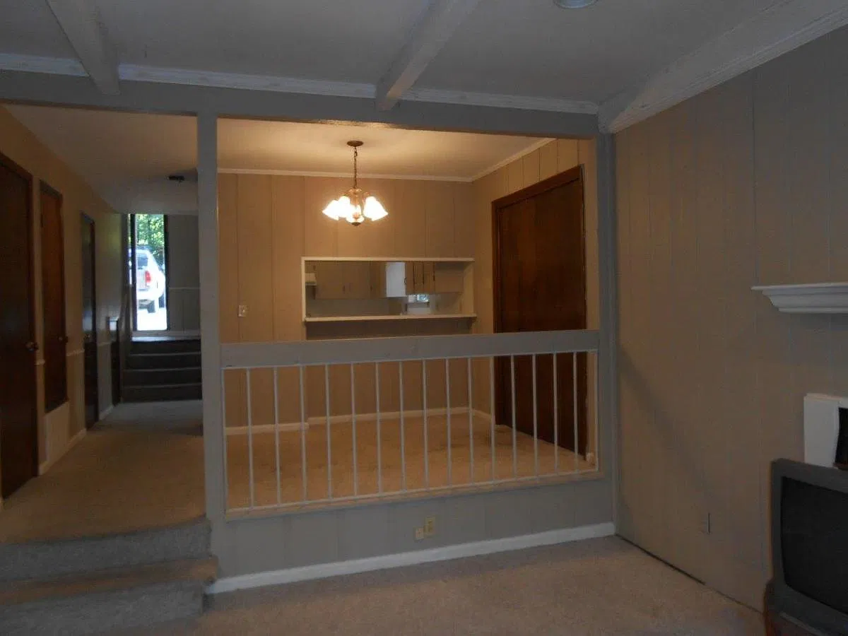 2 bed, 1.5 bath, 1400 sqft, $930 — Photo 2
