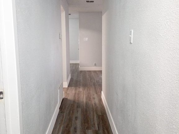 3rd image of 6823 Neston Dr