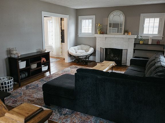 3rd image of 442 Aqueduct St