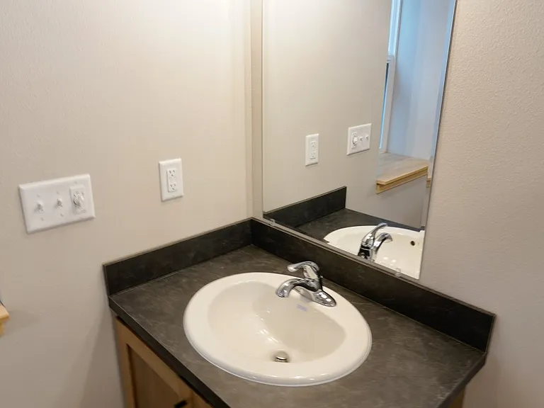 110 SE Handley St #102 — Photo 11