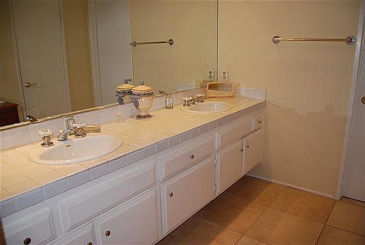2nd image of 5533 Edward E Horton Ln Unit 9