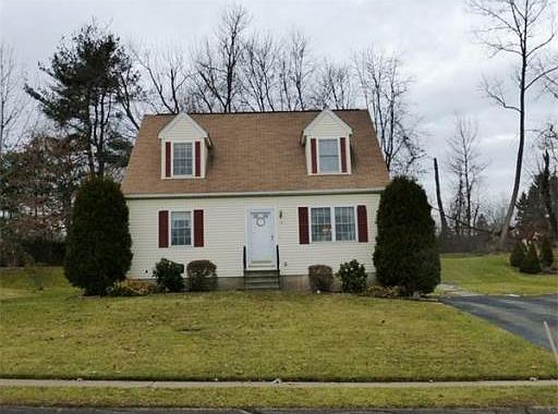 1st image of 18 Pheasant Hill Dr