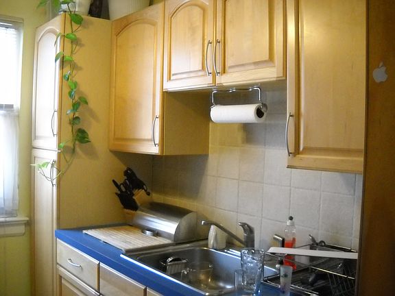 2nd image of 22928 Kingsbury Ave
