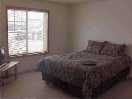 4th image of 4987 207th St N