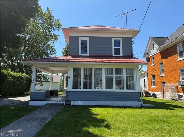 506 E Gorgas St, Louisville, OH 44641