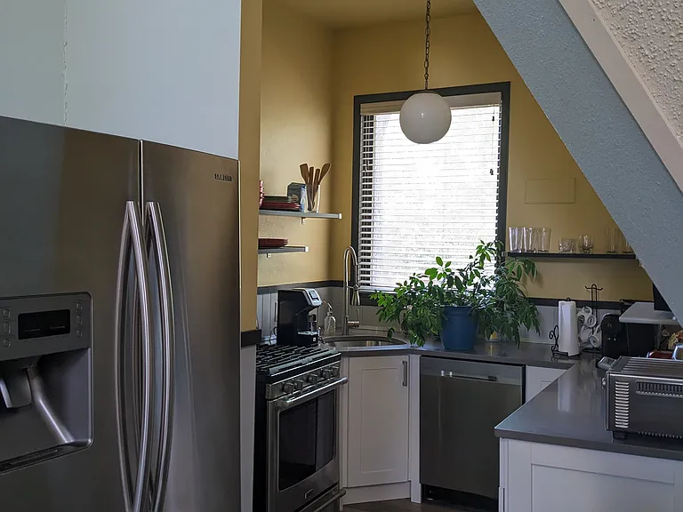 501 Quincy St #A — Photo 14