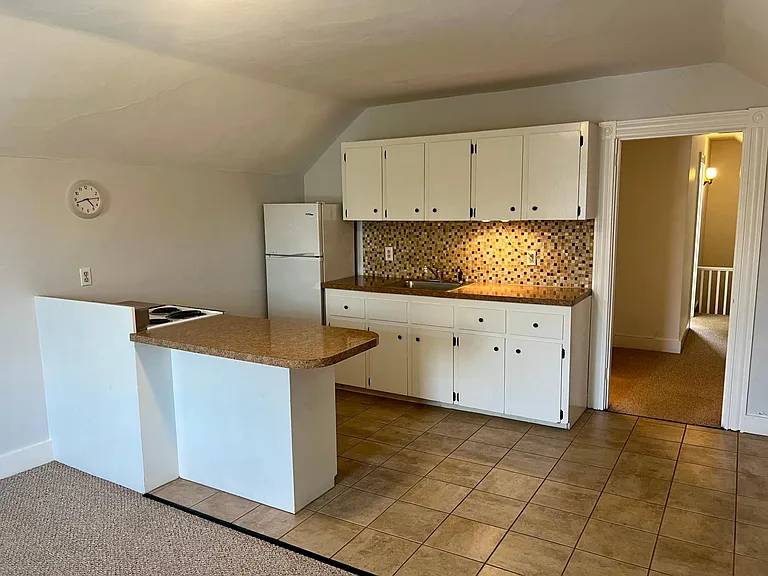 41 Bedlow Ave #3 — Photo 4