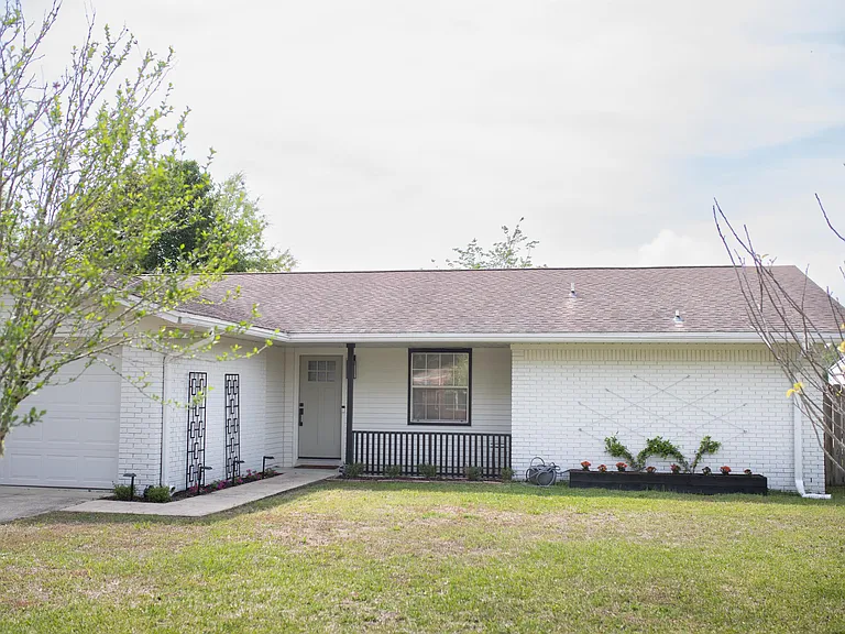 89 Spinnaker Ln — Photo 2