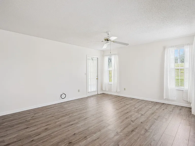 4807 Coachmans Dr #2408 — Photo 13