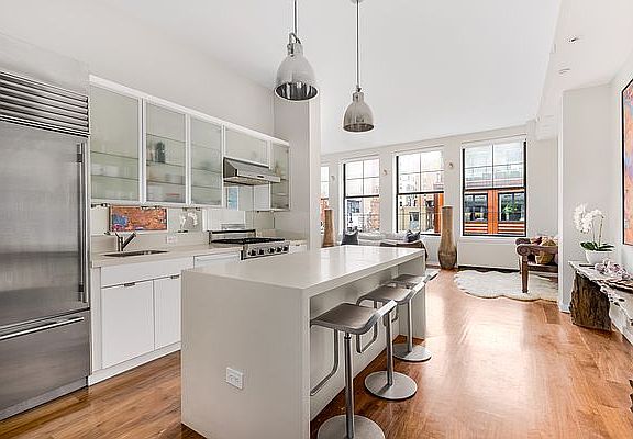 3rd image of 7 Bond St APT 5D