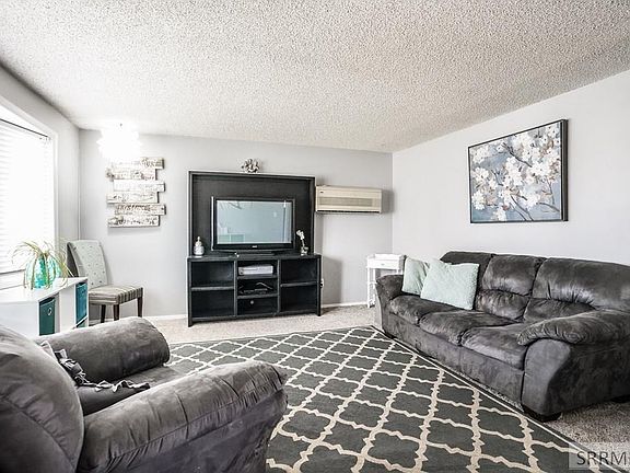 3rd image of 449 Croft Dr