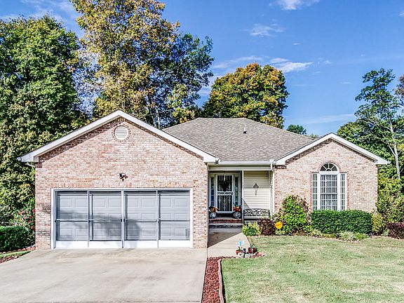 5th image of 103 West Dr