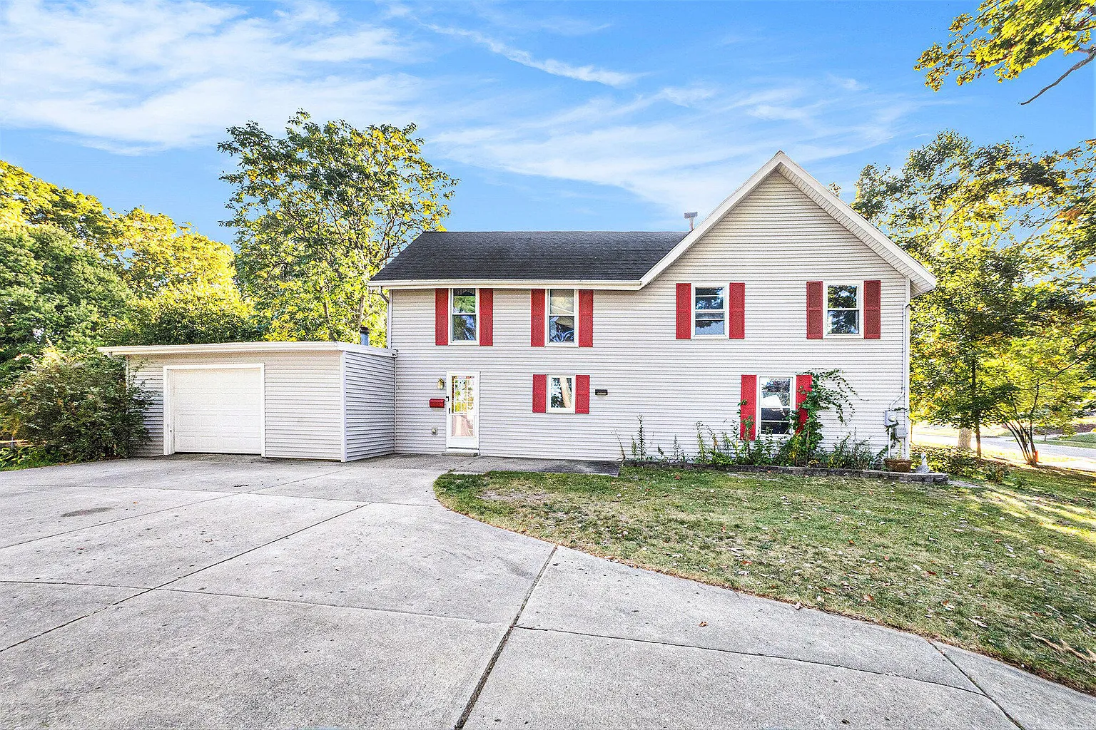 418 Jones St photo 1