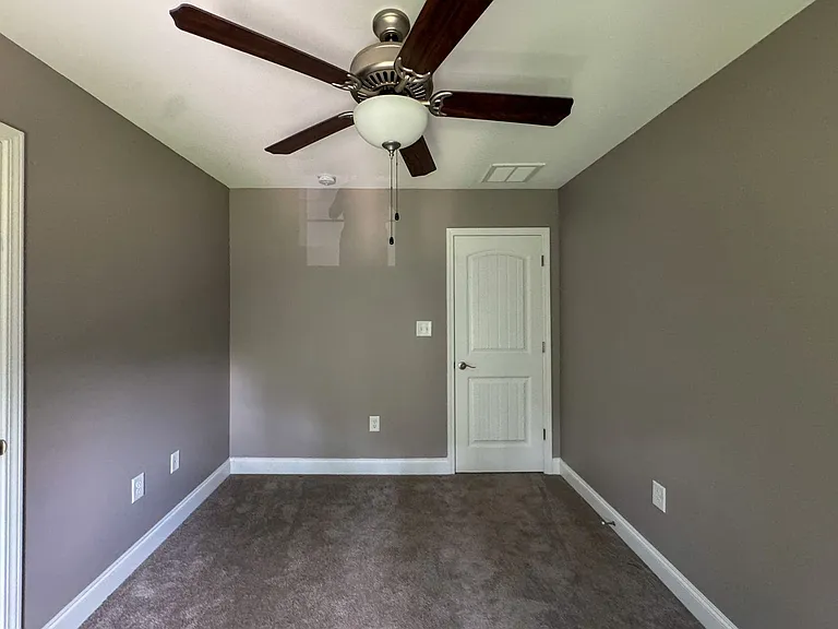 7550 Hillside Ave — Photo 33