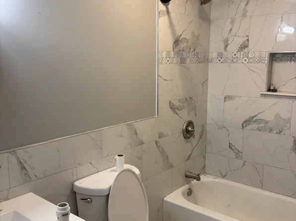 24 Grand St APT 2, Worcester, MA 01610