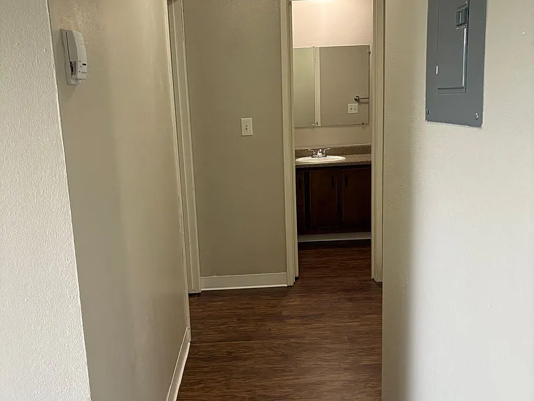 Prospect Pointe Apartments — Photo 51