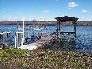 El. Boat life and Dock