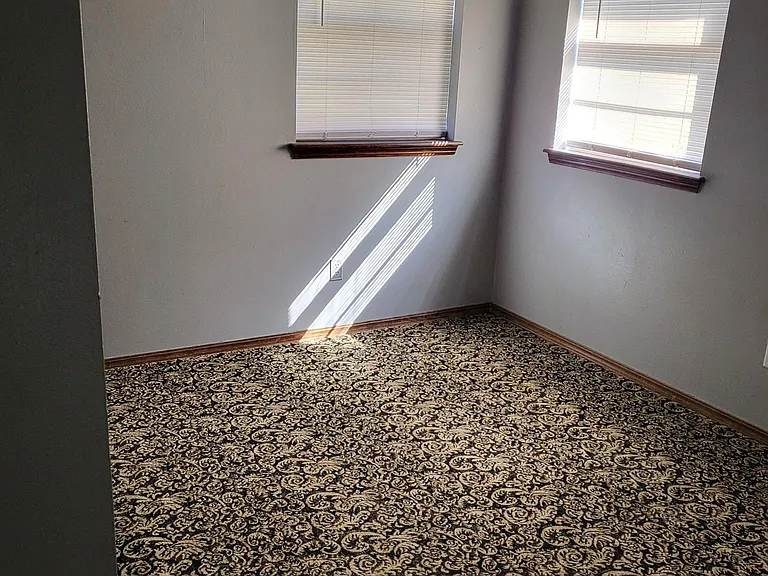 7907 S McKinley Ave — Photo 19
