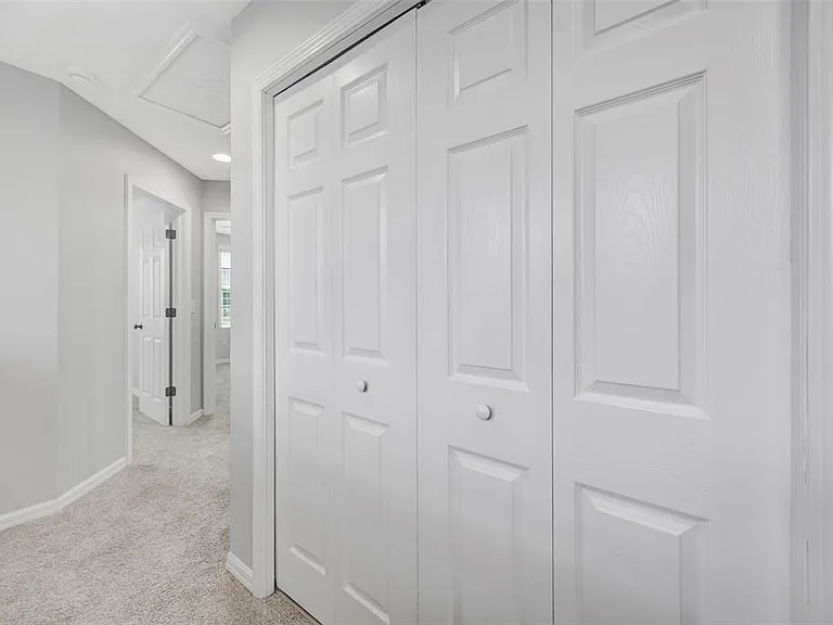 6705 Holly Heath Dr — Photo 36