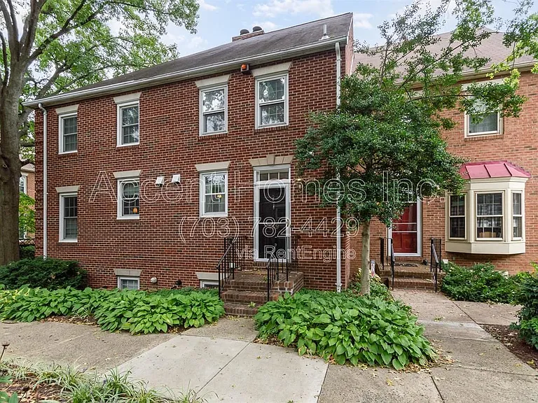 449 Old Town Ct — Photo 1