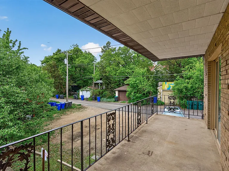 1127 Raymond Ave — Photo 24