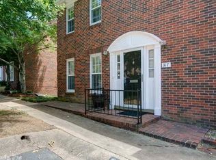 317 Cambridge Place Dr, Little Rock, AR 72227