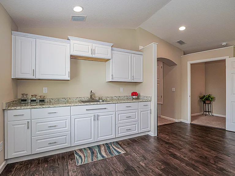 1750 Berkshire Cir SW — Photo 27