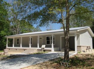 330 Pinewood Dr, Defuniak Springs, FL 32433