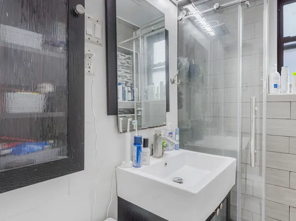 21-48 35th Street image 8 of 9