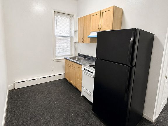 4th image of 7020 Woodland Ave #B