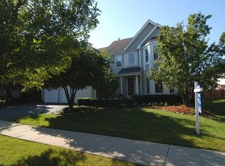 751 Kylemore Dr, Des Plaines, IL