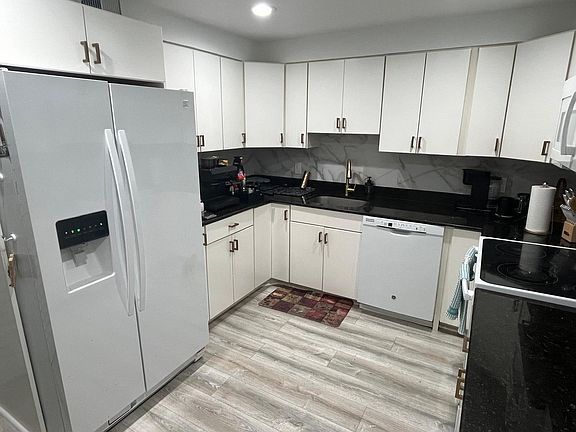 2nd image of 491 Racquet Club Road #106