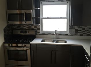 25819 147th Ave #2, Rosedale, NY 11422