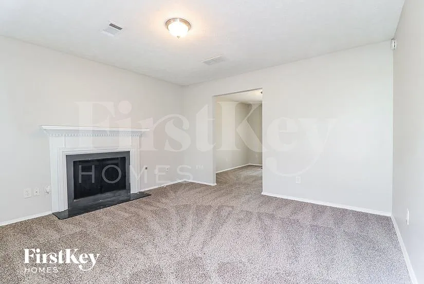 3 bed, 2.5 bath, 1248 sqft, $1,825 — Photo 2