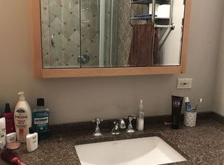2828 N Burling St APT 109, Chicago, IL