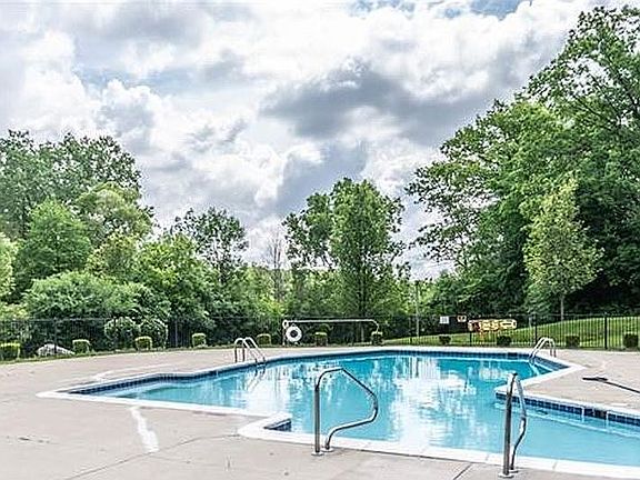 Moon Lake Pool
