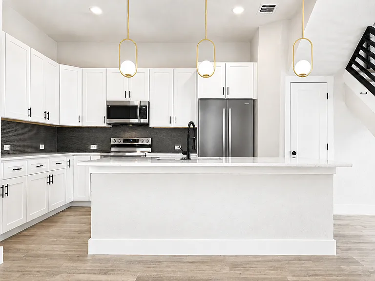 343 Porter St #101 — Photo 5