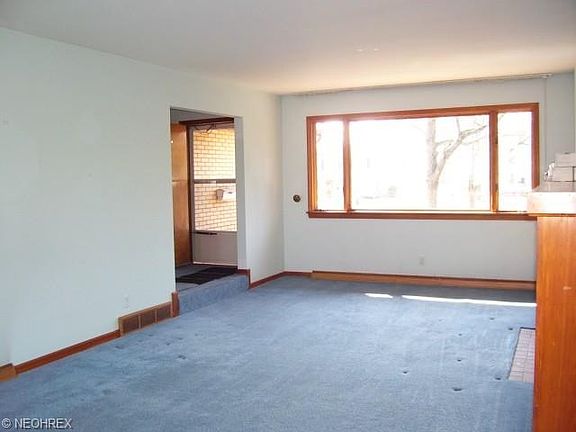 3rd image of 356 Rosalind Ave