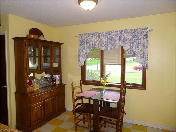 5th image of 9405 Driftwood Dr