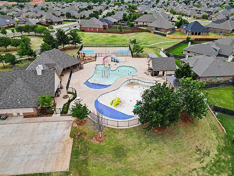 18216 Sunny Stone Ln — Photo 1