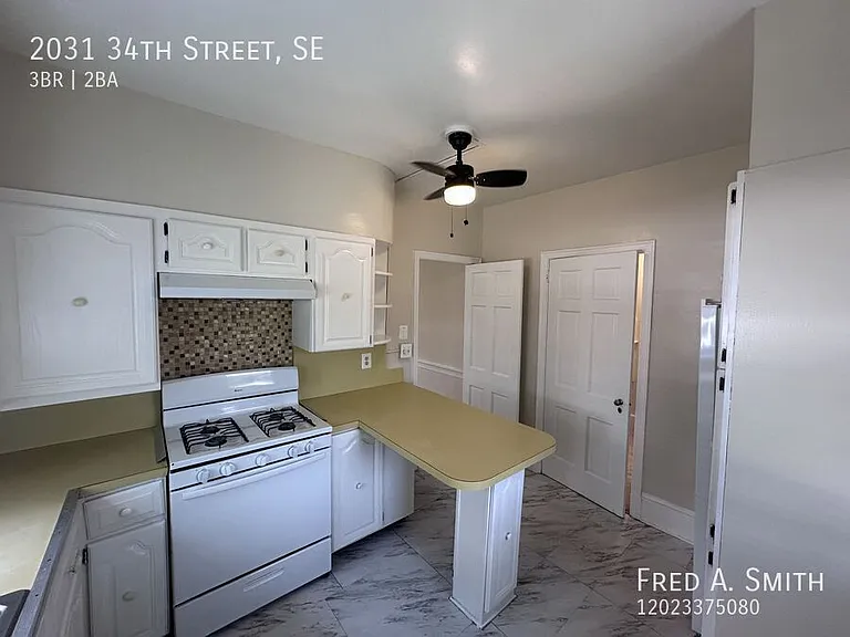 2031 34th St SE — Photo 12